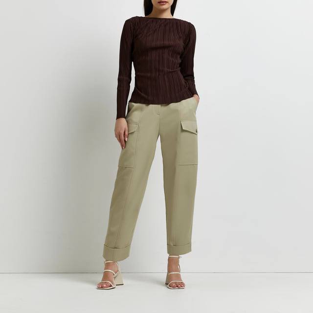 Bluza plisata cu detaliu la spate