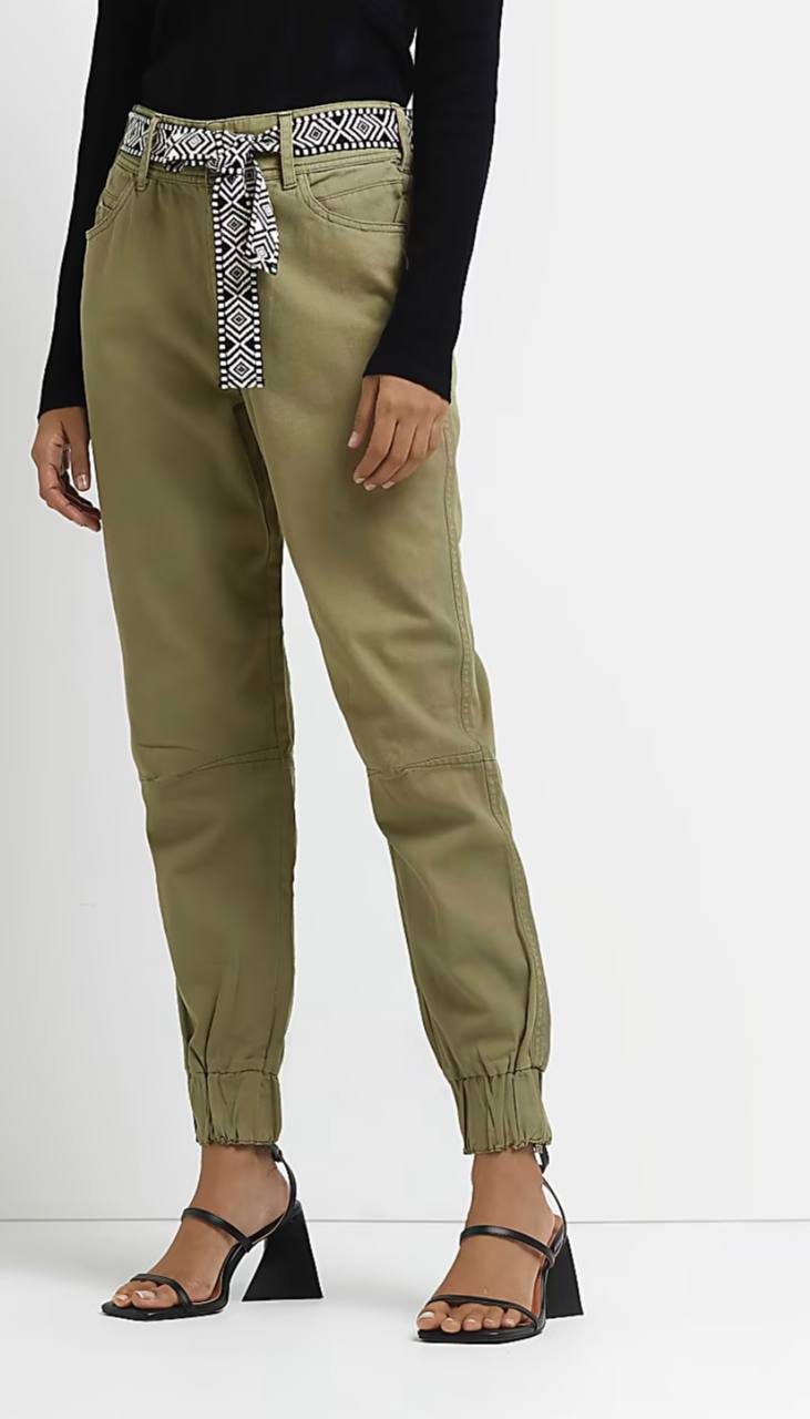 Pantaloni jogger khaki cu curea